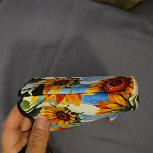 Sunflower Makeup Bag - Picture 4 of 4